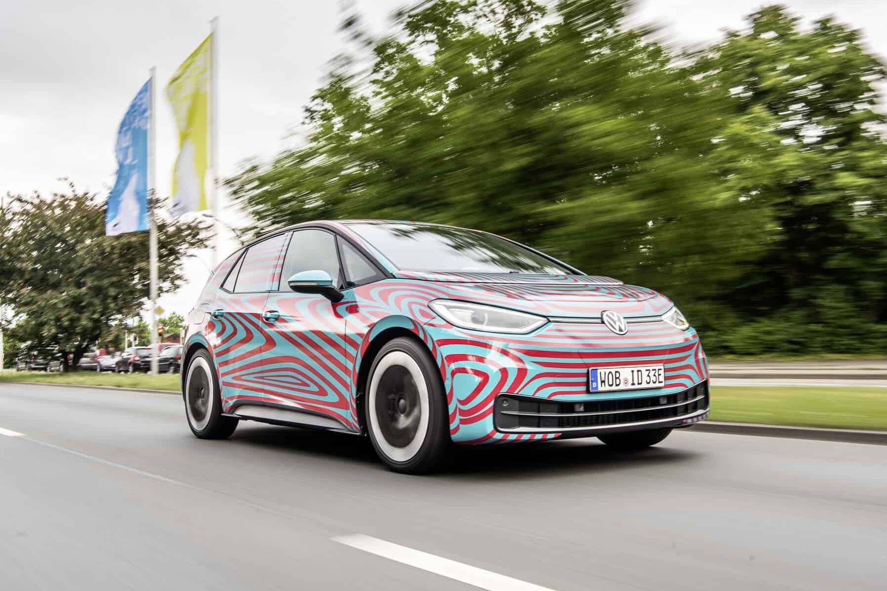 Über 30.000 Vorbestellungen für ID.3 1ST Edition 14 Der neue ID.3 – bis zur IAA noch im Camouflage-Look.