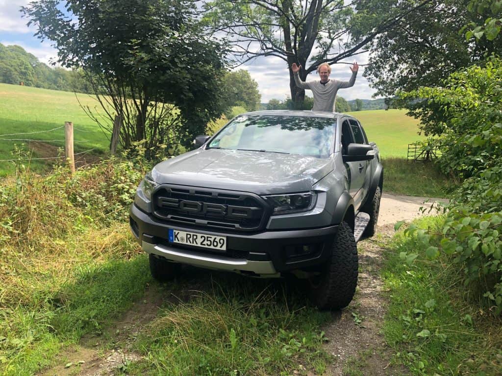 Ford Ranger Raptor - Extrovertierte Optik spricht auch Rote-Teppich-Gänger an 10 Ford Ranger Raptor