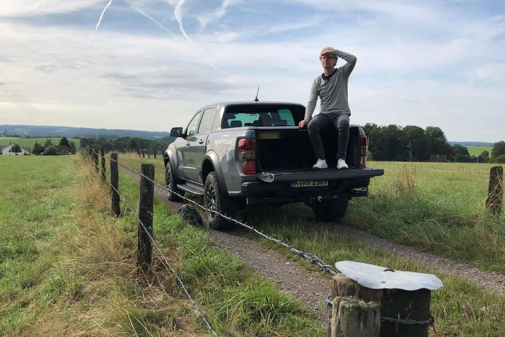 Ford Ranger Raptor - Extrovertierte Optik spricht auch Rote-Teppich-Gänger an 15 der-Autotester
