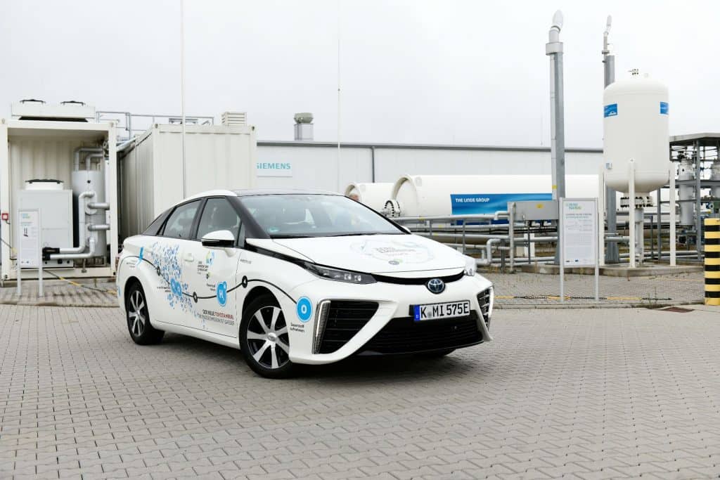Brennstoffzellen-Technologie: Saubere Sache mit Potential 2 Brennstoffzellen-Technologie. Toyota Mirai