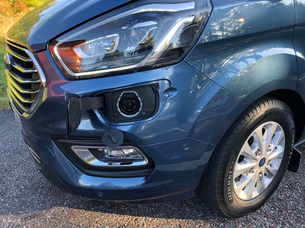 Plug-in-Technik in Ford Transit & Tourneo - kein Problem mit Fahrverboten in der Stadt 12 Plug-in-Technik in Ford Transit & Tourneo