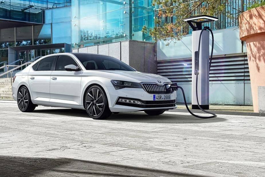 Skodas erster Plug-in-Hybrid kann bestellt werden 5 Skodas erster Plug-in-Hybrid kann bestellt werden