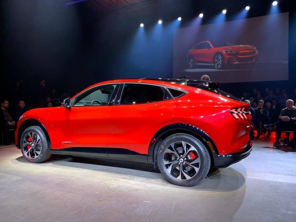 Ford setzt auf Strom und sieht den Diesel am Ende 1 Unter Strom: Ford Mustang Mach-E kann bis 600 Kilometer