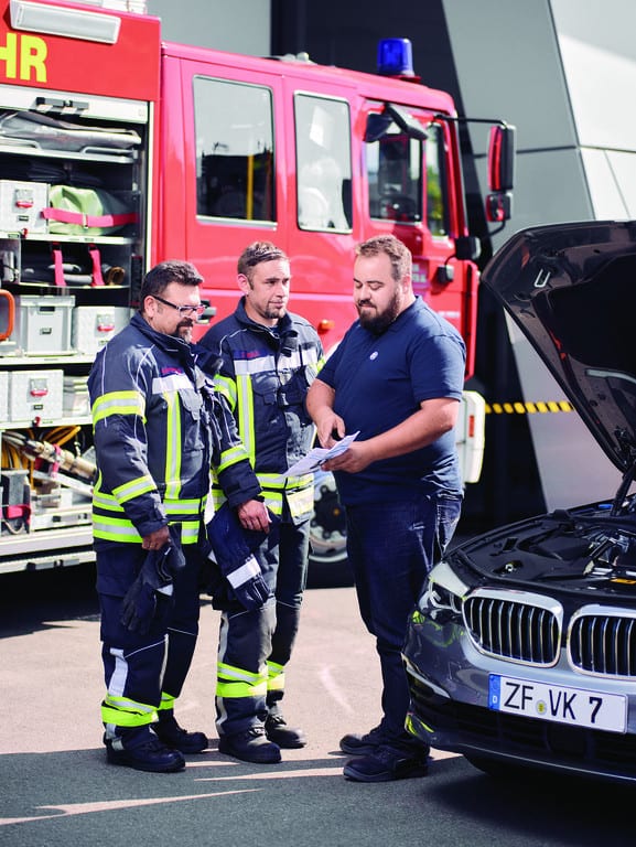 Wenn E-Fahrzeuge in Flammen stehen: ZF schult Brandbekämpfer 5 ZF schult Brandbekämpfer