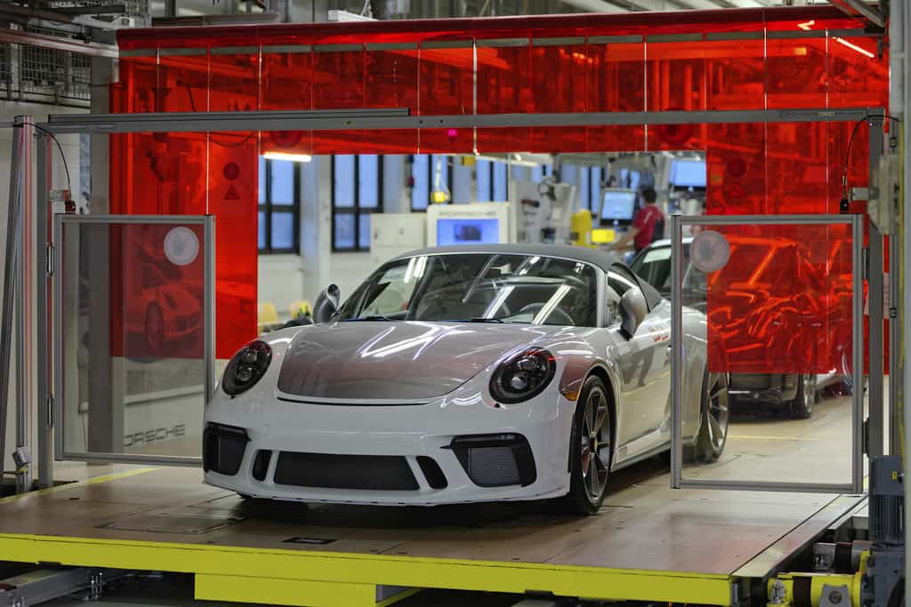 Letzter Porsche 911 der Generation 991 läuft vom Band 1 Der letzte Porsche 911, Typ 991, reolt vom Band.