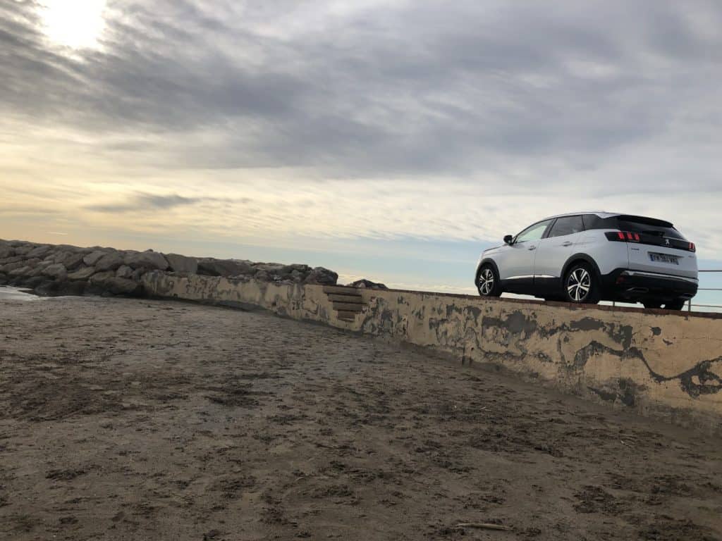 Neuer Peugeot 3008 Hybrid4 - die Kraft der 3 Herzen 21 Peugeot 3008 Hybrid4