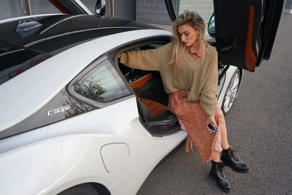 BMW i8 Coupé - Moderner Hybrid-Bayer im Test 9 BMW i8 Coupé 2019