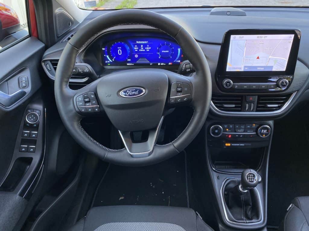 Der Ford Puma kommt als sub-kompaktes Crossover SUV zurück 3 Ford Puma Touch-Screen