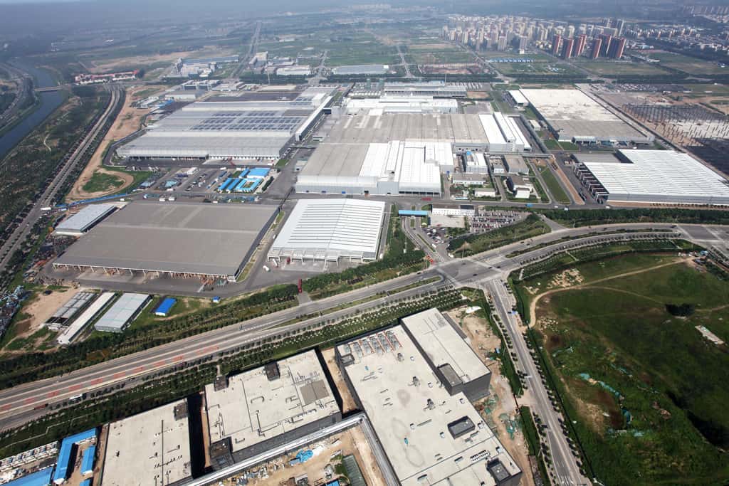 Der Corona-Virus bremst Chinas Autoindustrie aus 4 Werk von BBAC (Beijing Benz Automotive Co.) in Peking.
