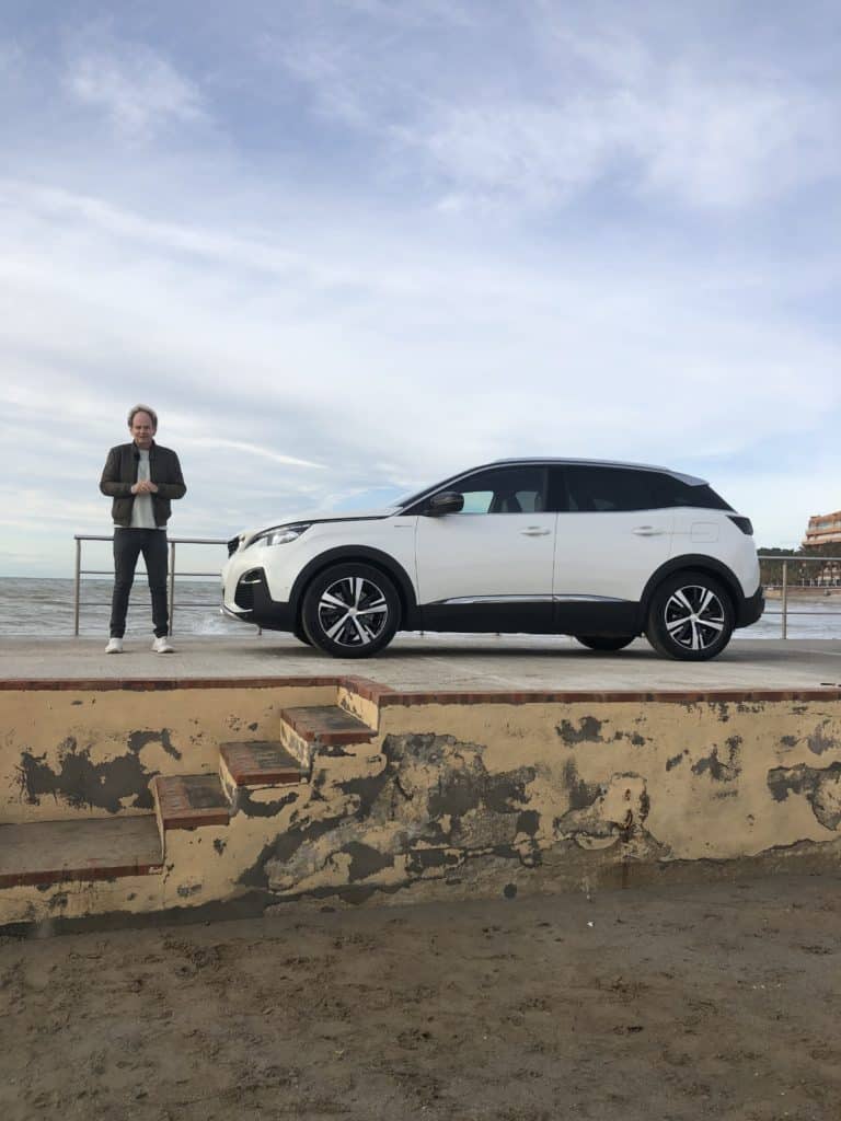 Unter fünf Liter sind auch in der Mittelklasse möglich 2 Peugeot 508 Hybrid SW, DrFriedbert Weizenecker