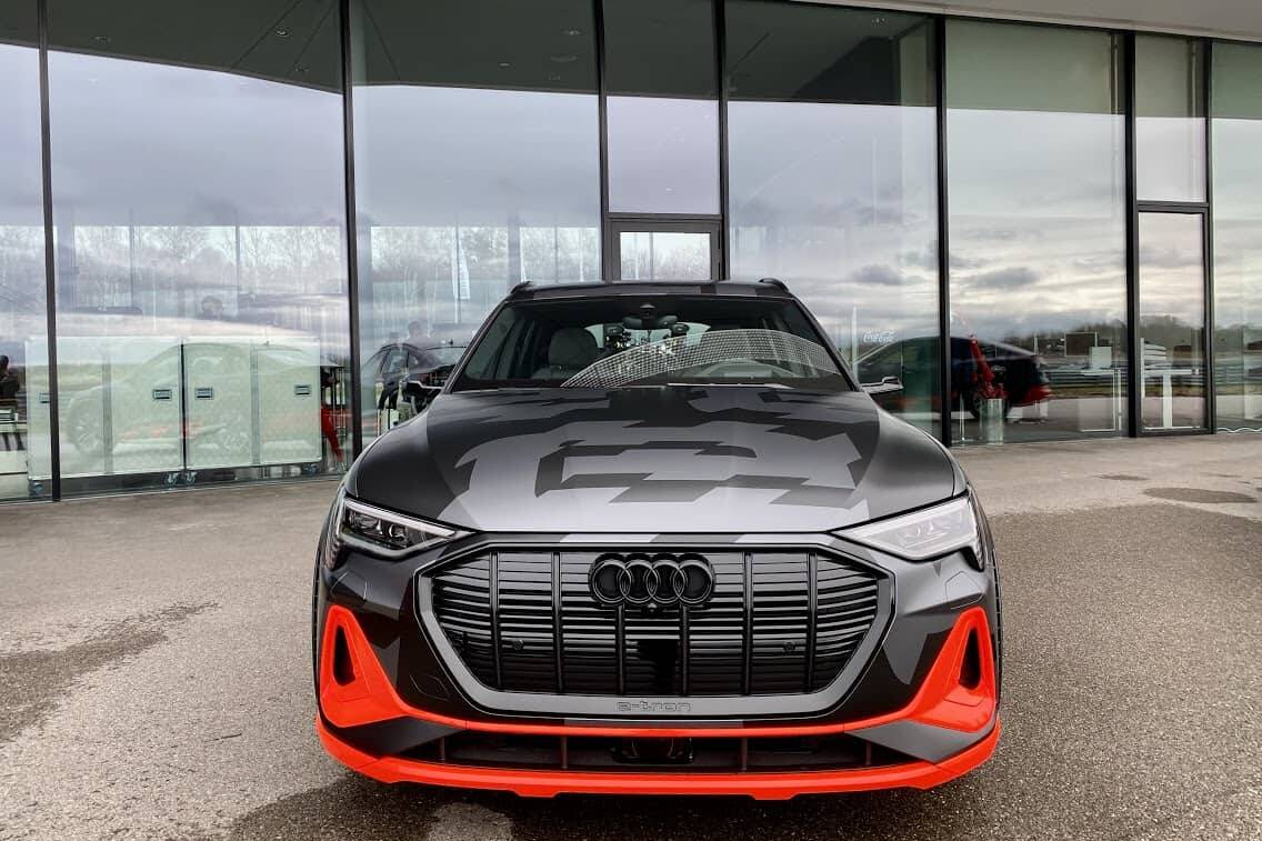 KFZ-Zulassung online: Checkliste 5 Neuer Audi e-tron Sportback S (2020)