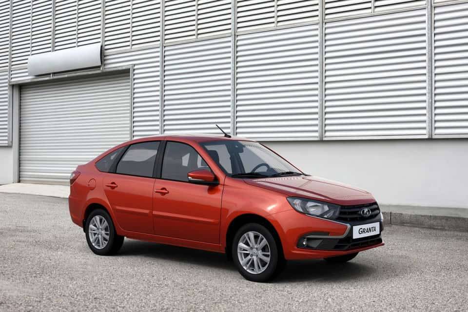Lada behauptet sich auf dem Heimatmarkt 11 Lada Granta Fließheck.