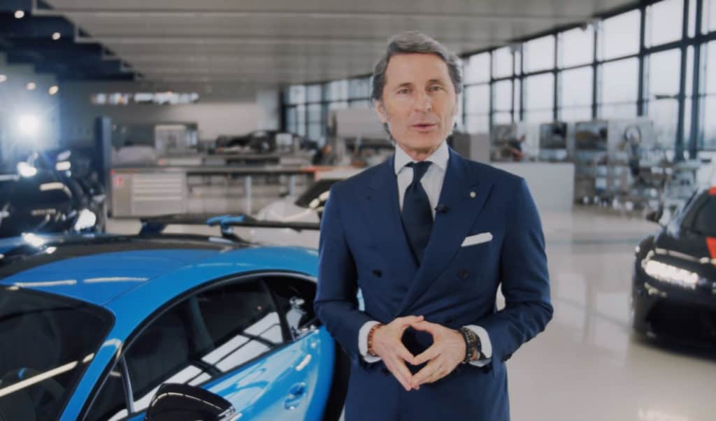 Bugatti inszeniert den Chiron Pur Sport online 5 ugatti-Präsident Stephan Winkelmann bei der Video-Präsentation des Super-Luxus-Sportwagens. © Bugatti