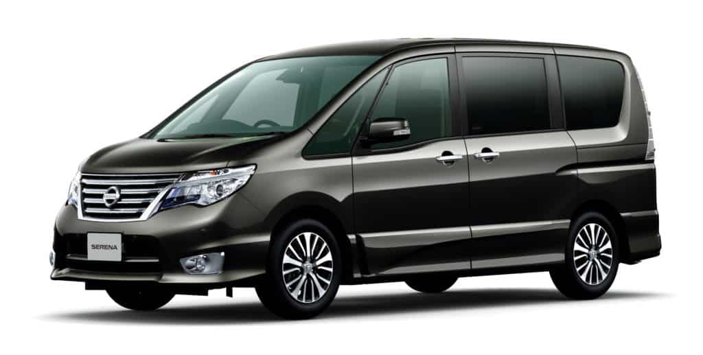 Missglückte Modellnamen: Wer will schon solche Autos fahren? 4 Nissan Serena.
