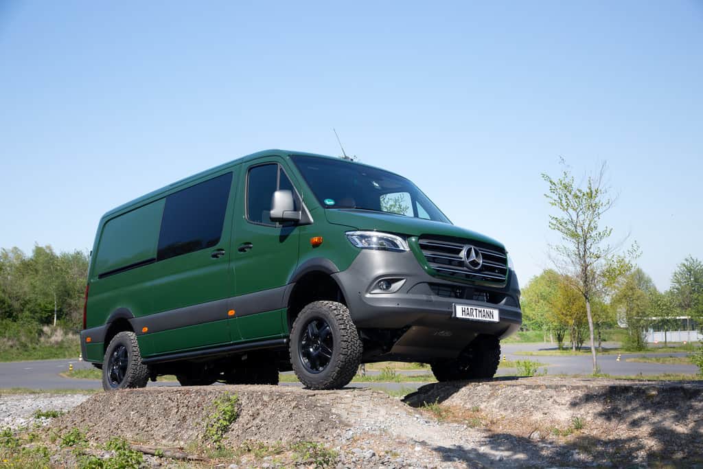 Vansports gibt dem Offroad-Sprinter noch ein wenig mehr mit 3 Mercedes-Benz Sprinter 4x4 mit Offroad-Upgrade von Vansports