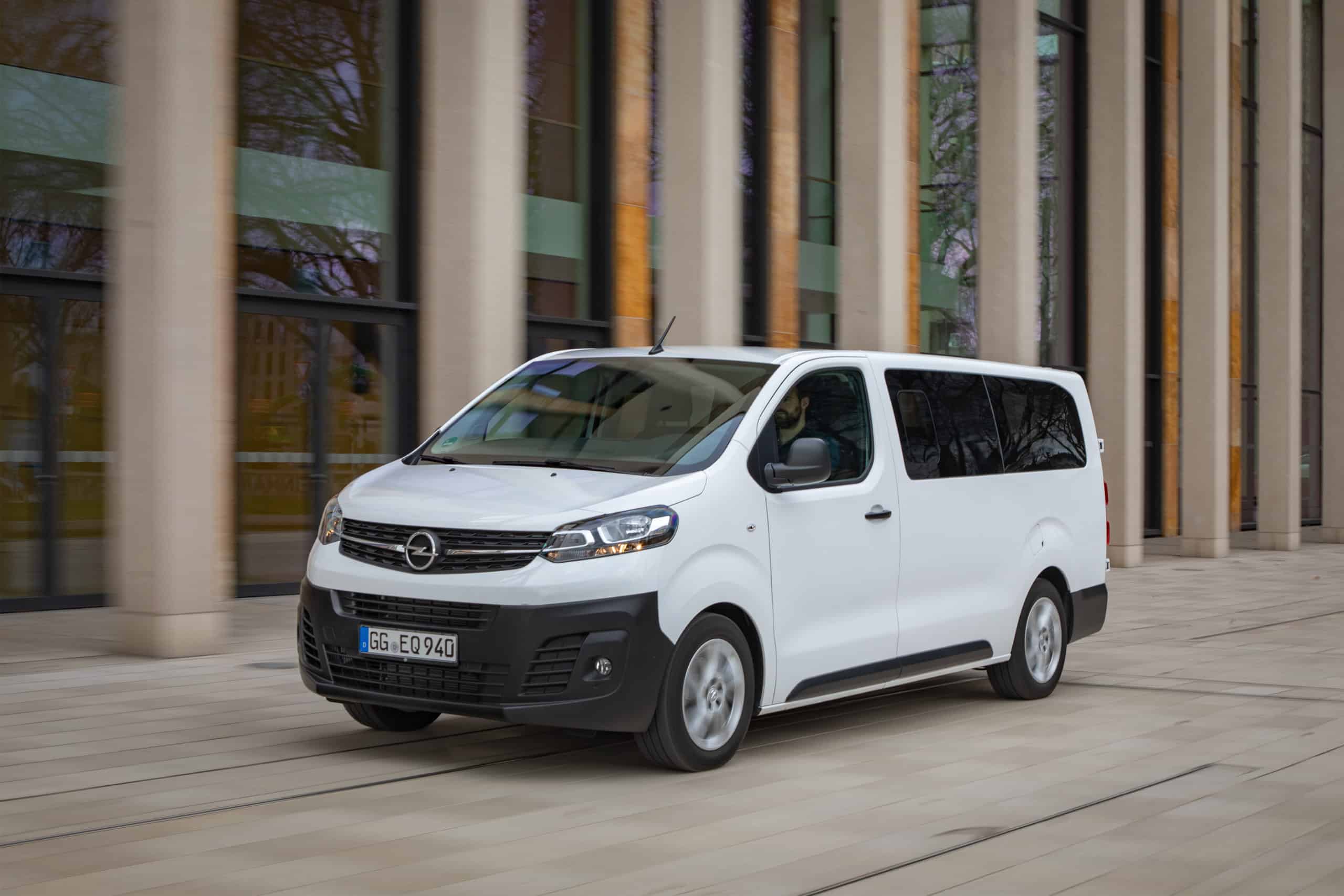Opel Vivaro Kombi: Alle Neune 3 Opel Vivaro Kombi