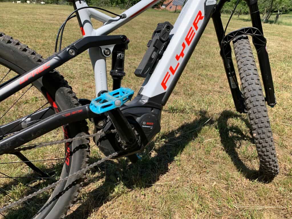 e-MTB Flyer uproc3 4.10 grau (2019) - Test des Schweizer Fully 1 e-MTB Flyer uproc3 4.10 grau (2019)