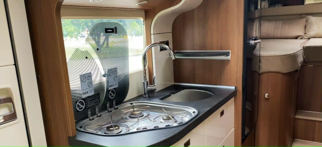 Carthago C-Compactline 141 LE (Modelljahr 2020) - Leicht und luxuriös 6 Carthago Wohnmobil C-Compactline 141 LE 2020 - Roomtour - Test I Fiat Ducato Basis I Reisemobil