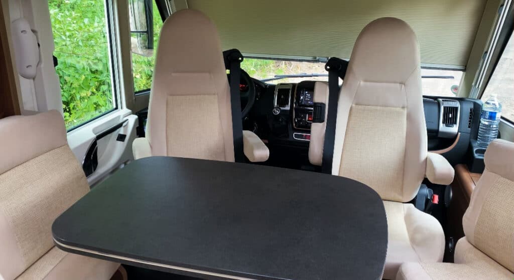 Carthago Wohnmobil C-Compactline 141 LE 2020 - Roomtour - Test I Fiat Ducato Basis I Reisemobil 10 Carthago C-Compactline