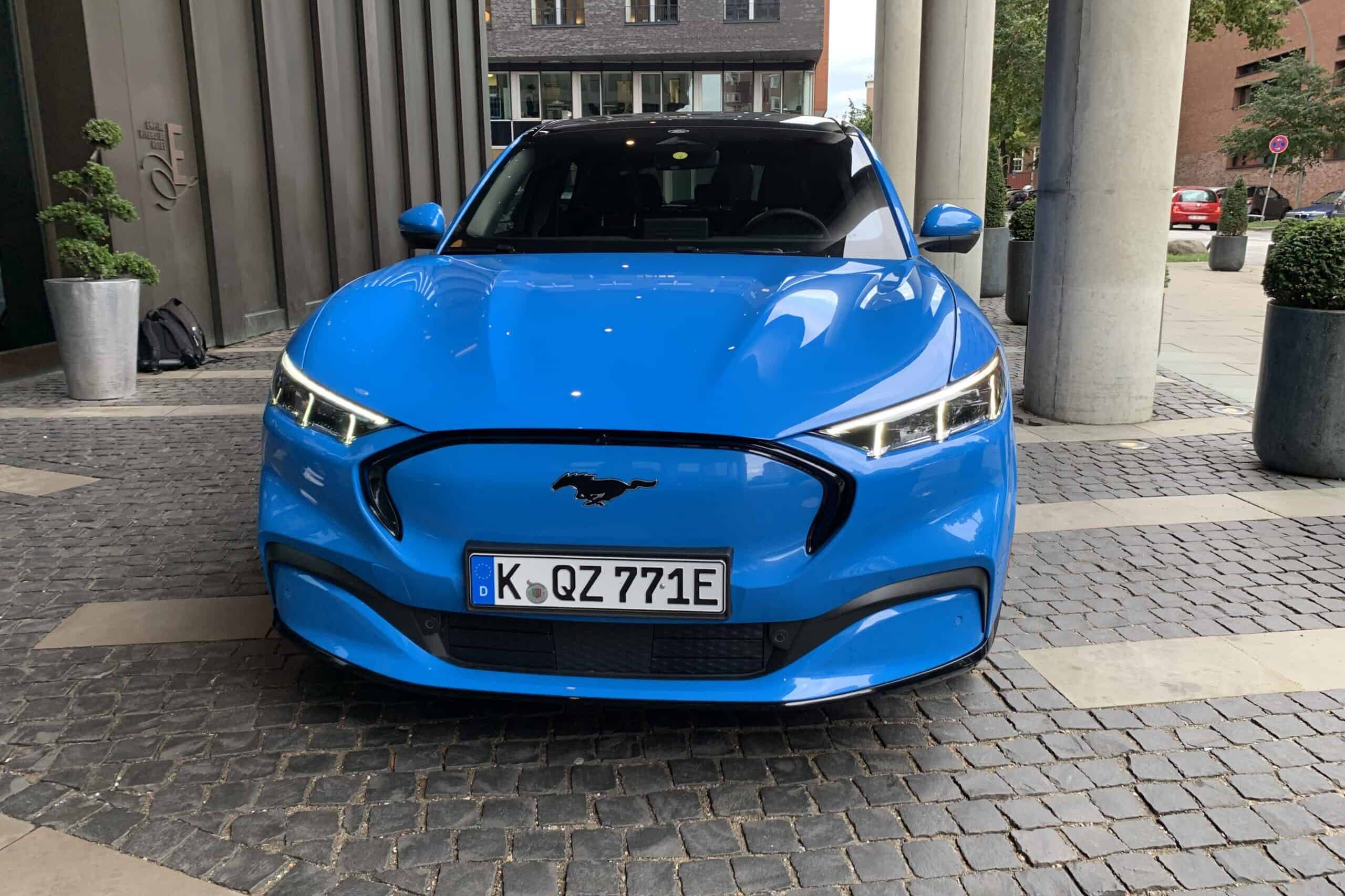 Rein elektrischer Ford Mustang Mach-E kommt Anfang 2021 5 Ford Mustang Mach-E: Erste Fahrt mit dem Elektro-Crossover durch Hamburg