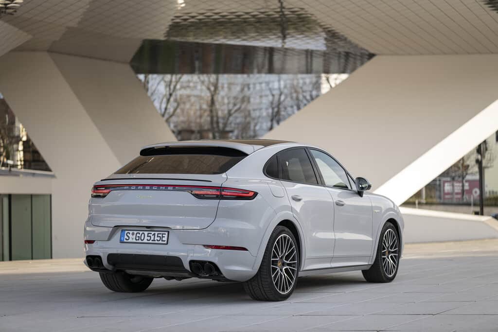 Mehr Reichweite für den Porsche Cayenne E-Hybrid 15 Porsche Cayenne E-Hybrid Coupé.