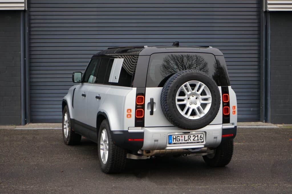 Land Rover Defender P400 S MHEV (2020) - Kommt die Ikone zurück? 5 Land Rover Defender P400 S MHEV - Die Ikone 2020? - Offroad mit 400 PS