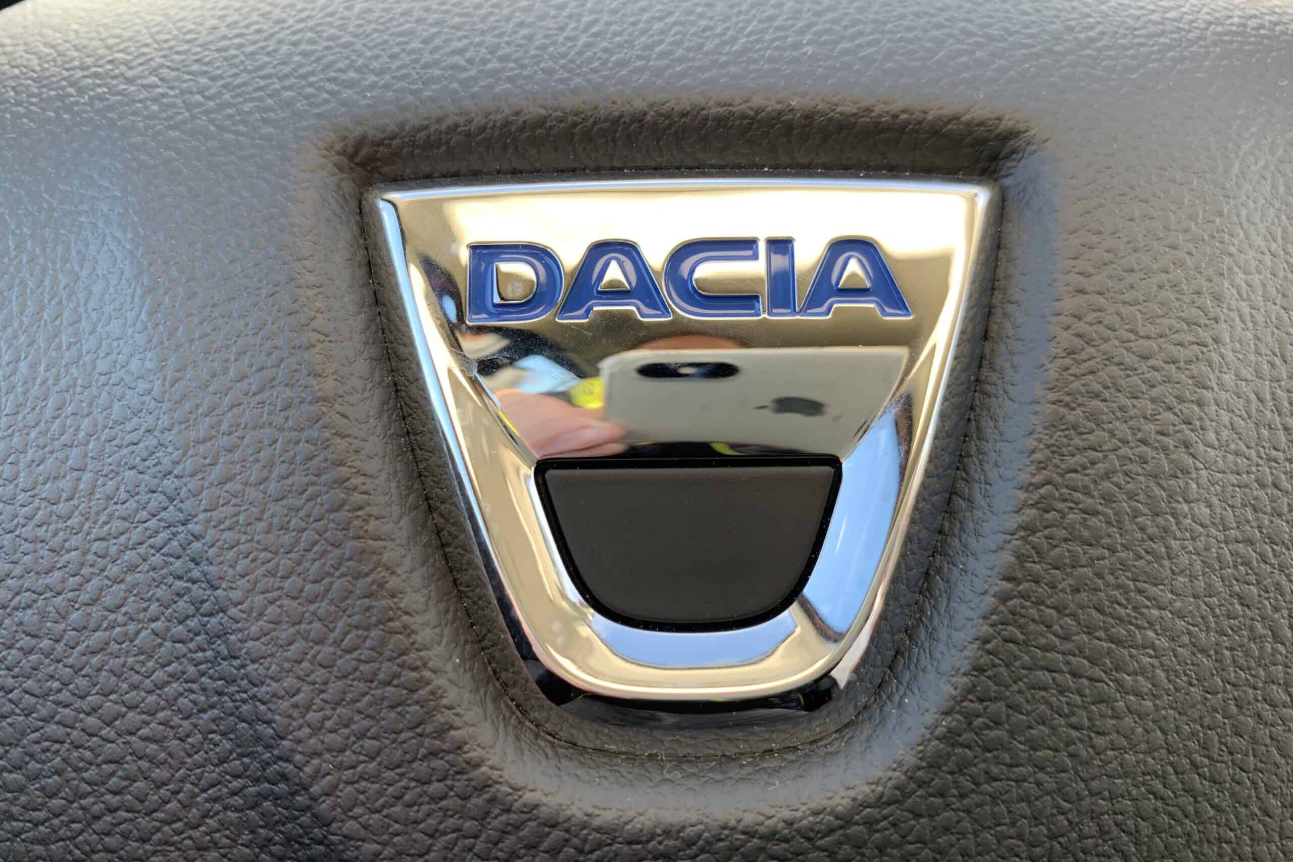 Dacia holt sich Aston-Martin-Chefdesigner 2 Dacia Sandero Stepway Comfort TCe 100 ECO-G