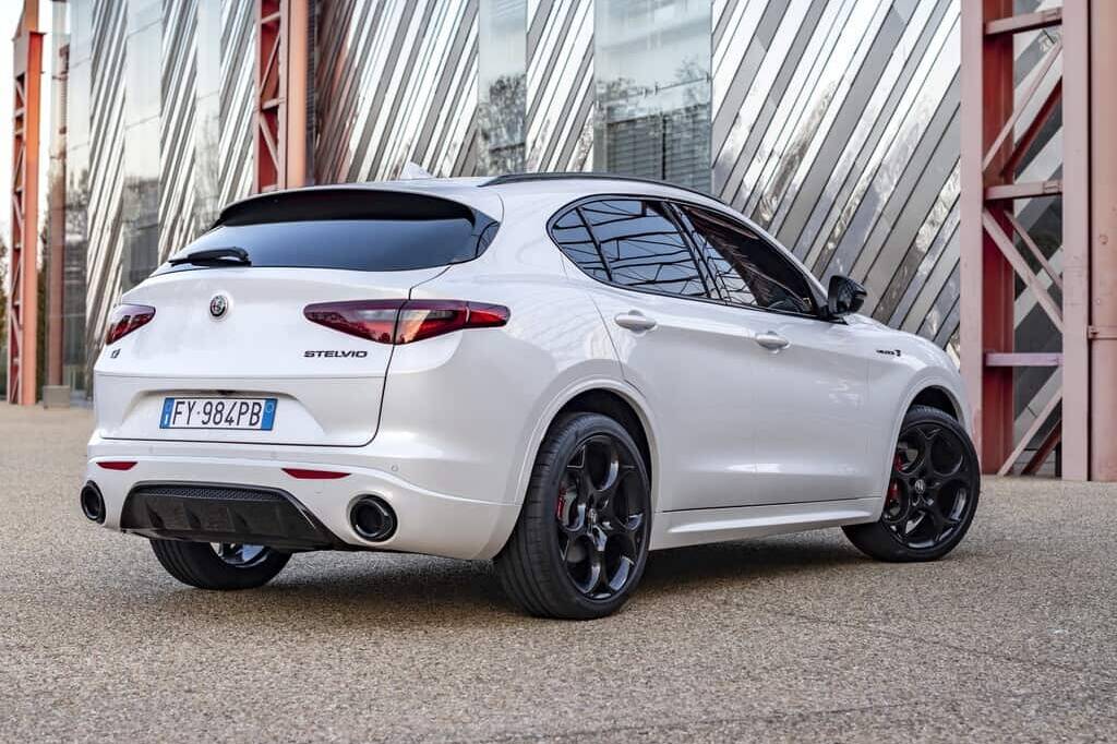 Alfa Romeo Stelvio als Veloce Ti 2 Alfa Romeo Stelvio Veloce Ti.