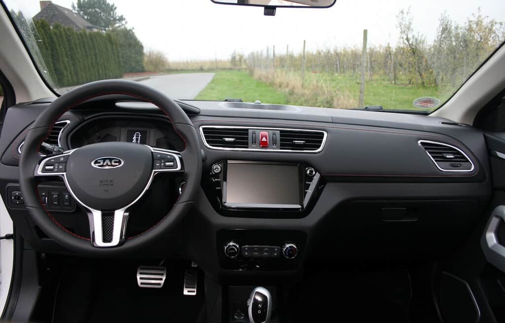 JAC e-S2: Das kleine China-SUV für die Steckdose 5 JAC e-S2.