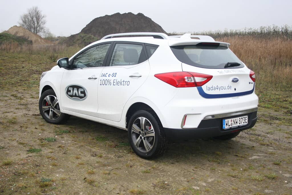 JAC e-S2: Das kleine China-SUV für die Steckdose 4 JAC e-S2.