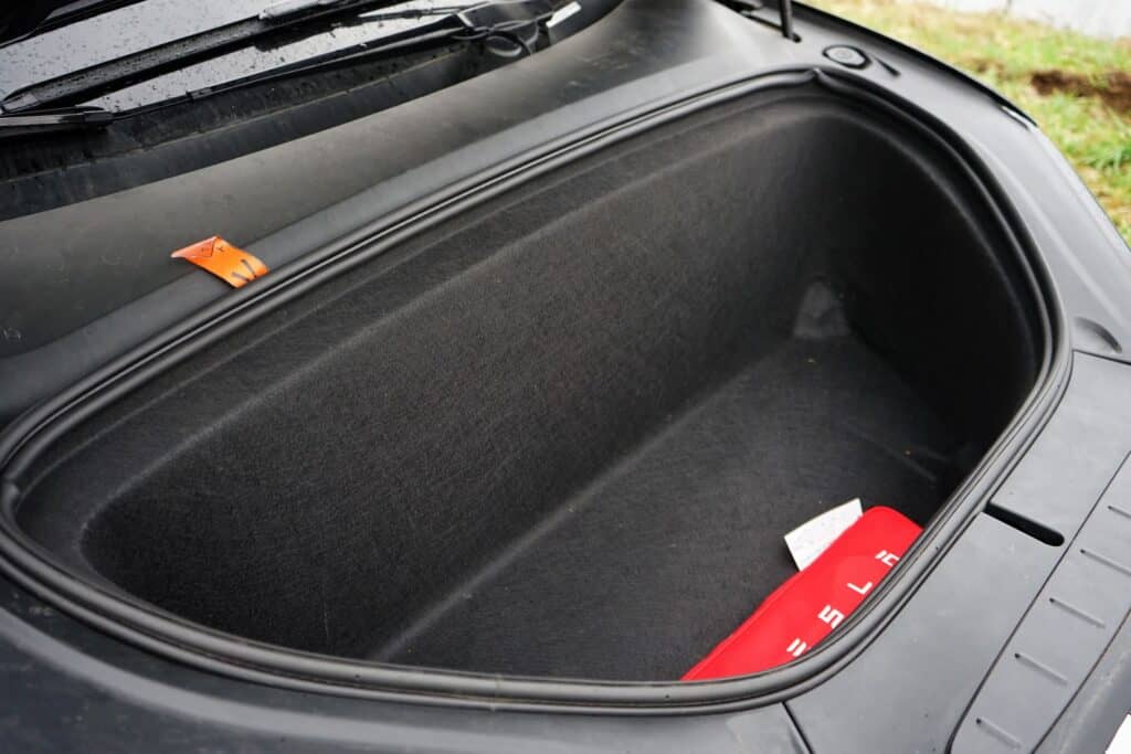 Tesla Model X – Das E-SUV mit Coolness-Faktor 4 Tesla Model X