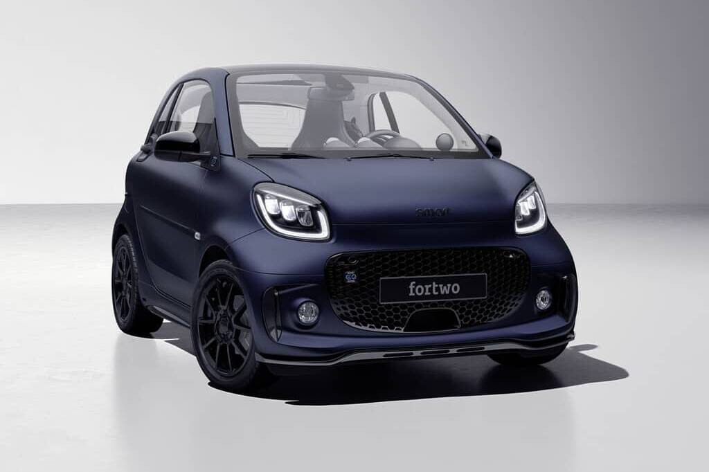 Smart EQ Fortwo in Velvet Blue mit Brabus-Akzenten 5 Smart EQ Fortwo Edition Bluedawn.