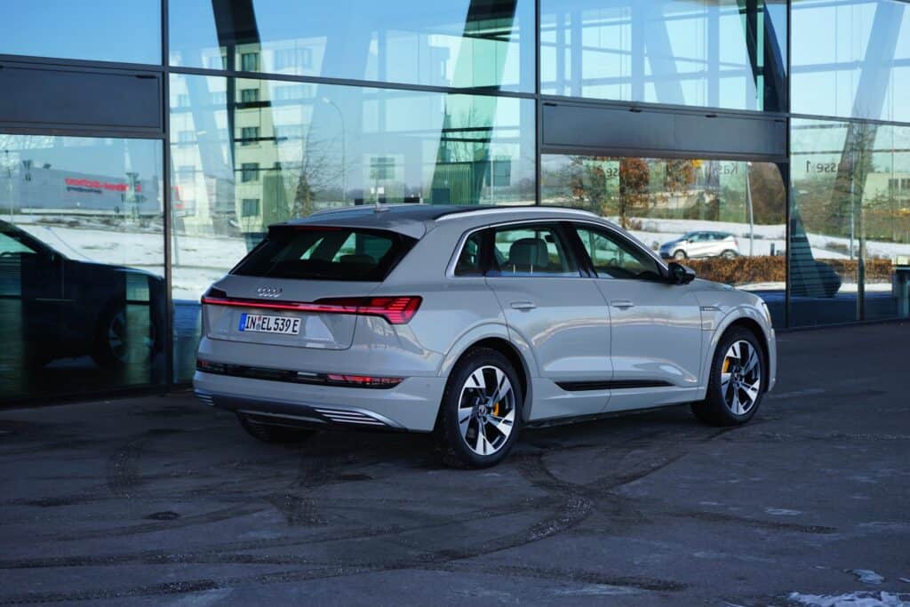 Audi e-tron 55 Advanced quattro (2021) - der Stromer will geleast werden 1 Audi e-tron 55 Advanced quattro
