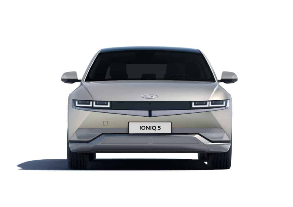 Preise des neuen, elektrischen Hyundai Ioniq 5 ab 41.900 Euro 1 Preise des neuen Hyundai Ioniq beginnen bei 41.900 Euro