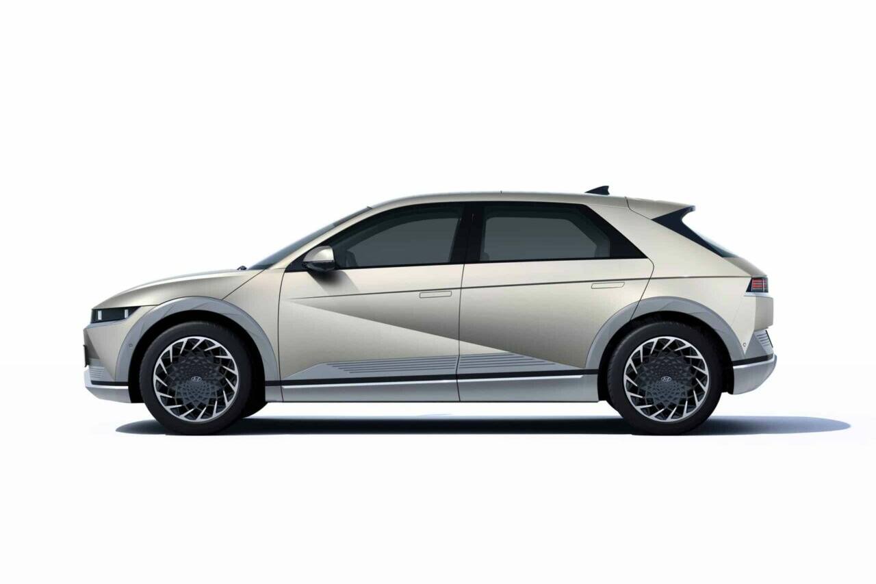 Preise des neuen, elektrischen Hyundai Ioniq 5 ab 41.900 Euro 23 Preise des neuen Hyundai Ioniq beginnen bei 41.900 Euro