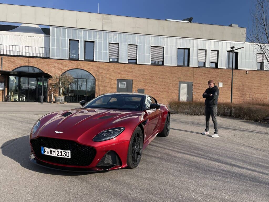 Aston Martin DBS Superleggera 2021 - Die britische Speed-Verlockung für den Autotester -Test I Sound 8 Aston Martin DBS Superleggera 2021 - Die britische Speed-Verlockung für den Autotester -Test I Sound