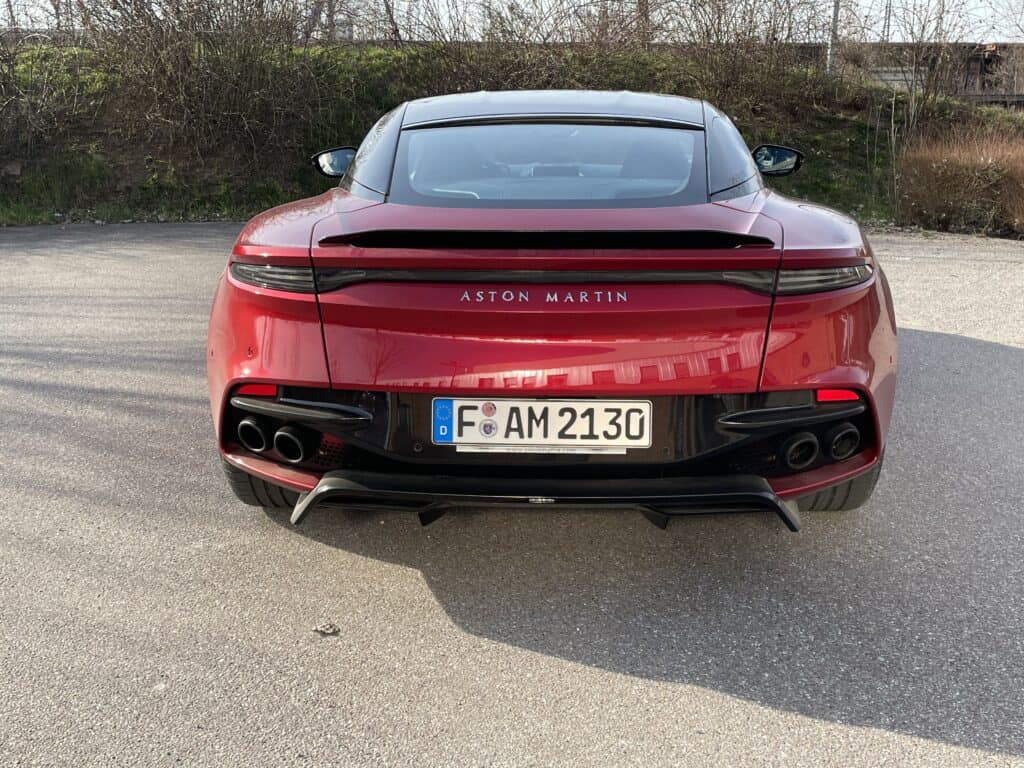 Aston Martin DBS Superleggera (2021) - Schön, dass es so was (noch) gibt 8 Aston Martin DBS Superleggera (2021)