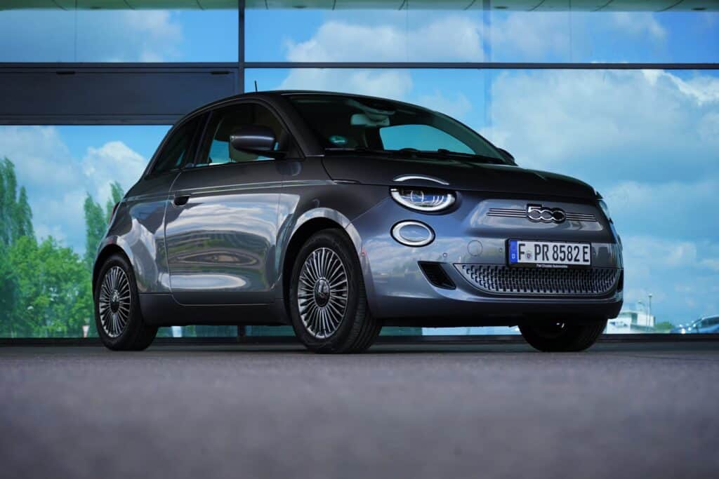 (2021) Fiat 500e ICON - Was kann der moderne, elektrifizierte Retro-Flitzer? 1 (2021) Fiat 500e ICON