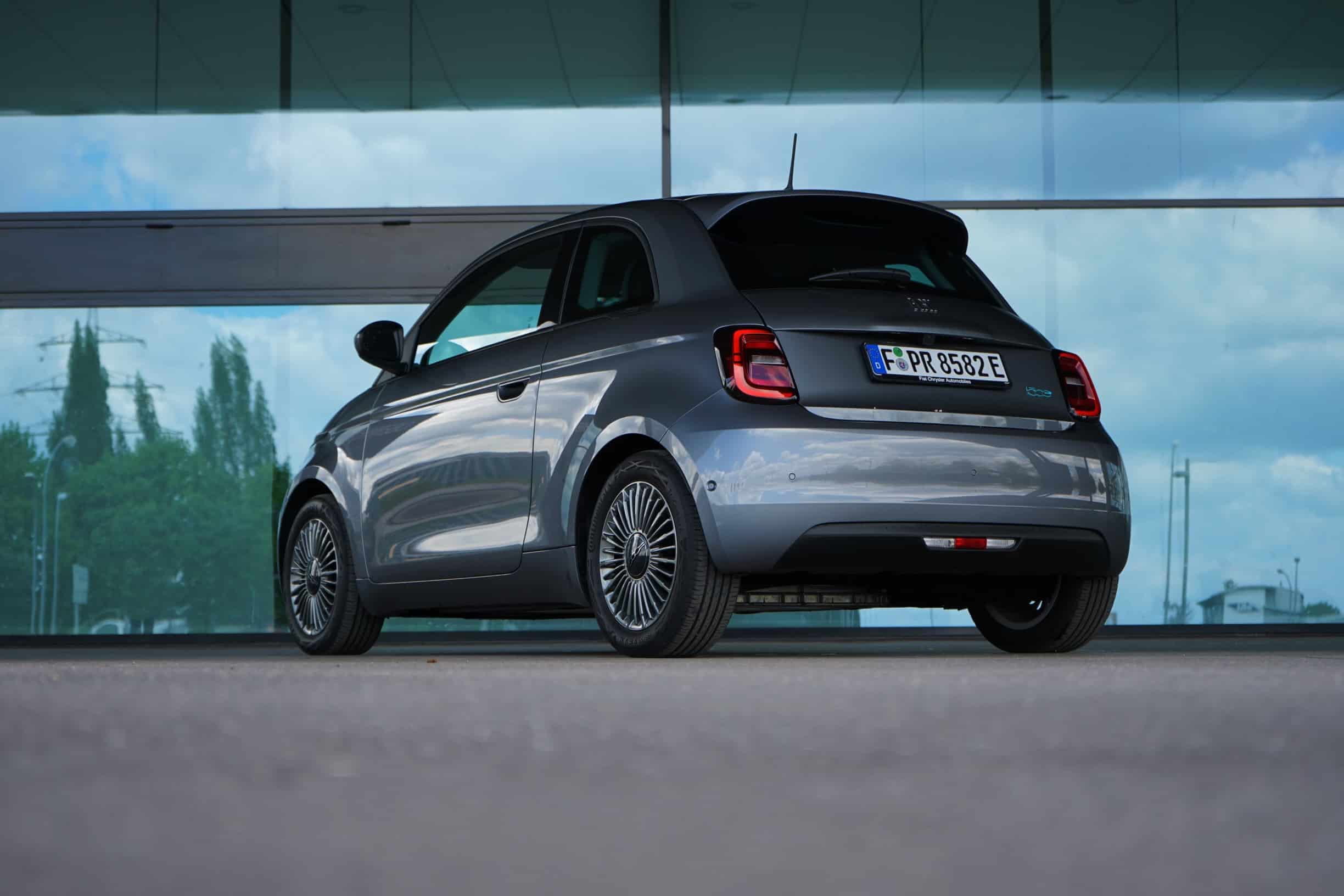 Für Schnellentschlossene: Fiat 500 Elektro günstiger 2 (2021) Fiat 500e ICON