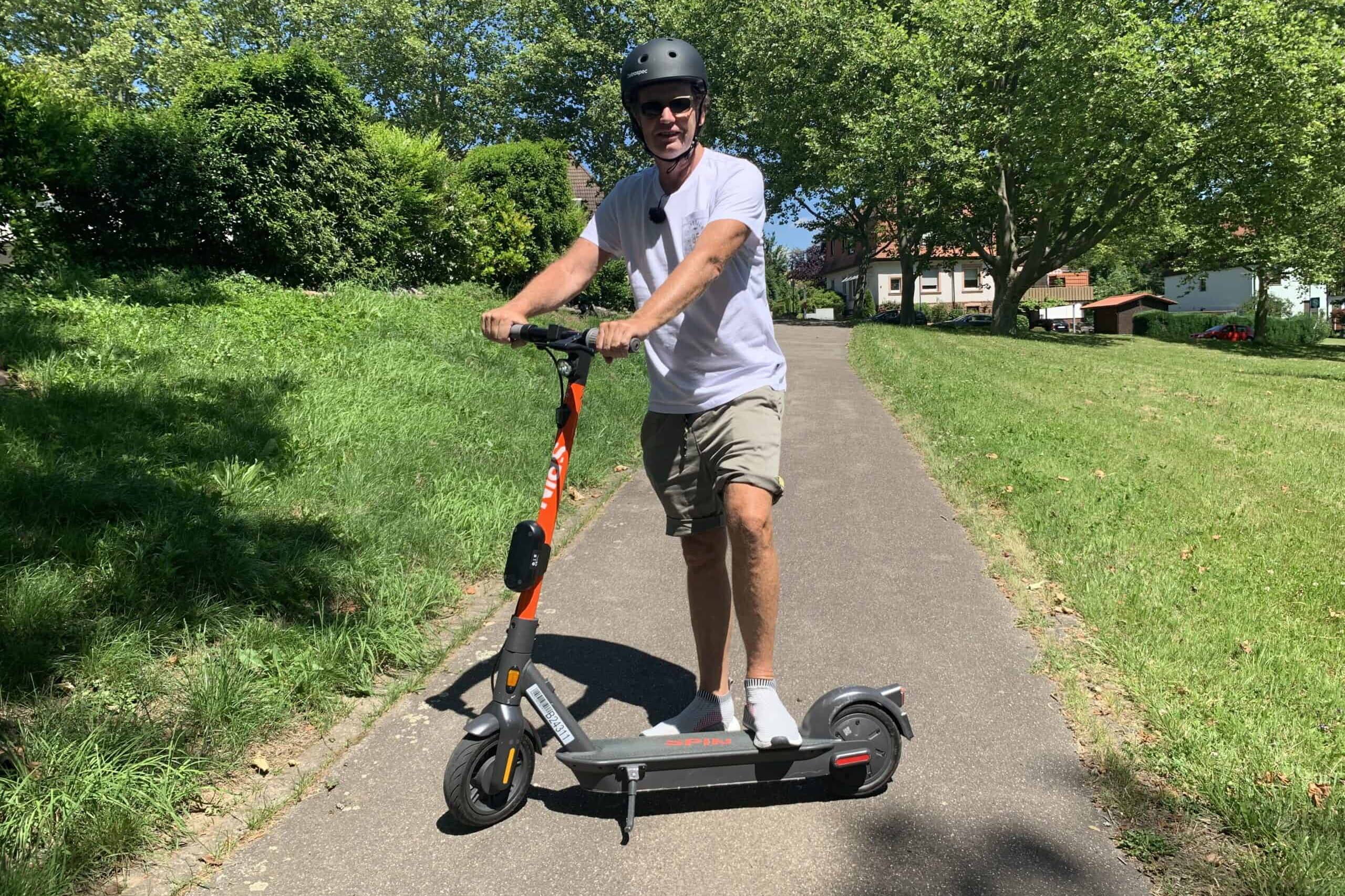 Ford E-Scooter "Spin" mit Dekra-Zertifikat -von A nach B für 30 Cent/min 4 Ford E-Scooter