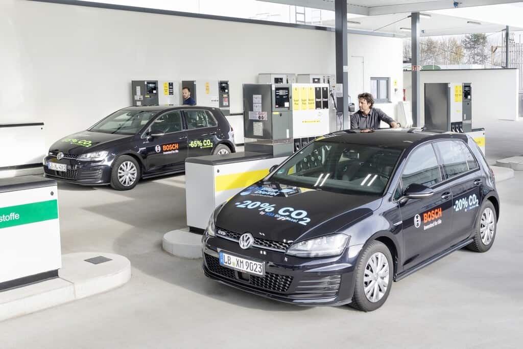 Neue Benzinsorte soll 20 Prozent weniger CO2 ausstoßen 18 Der Blue Gasoline soll 20 Prozent weniger CO2 ausstoßen.