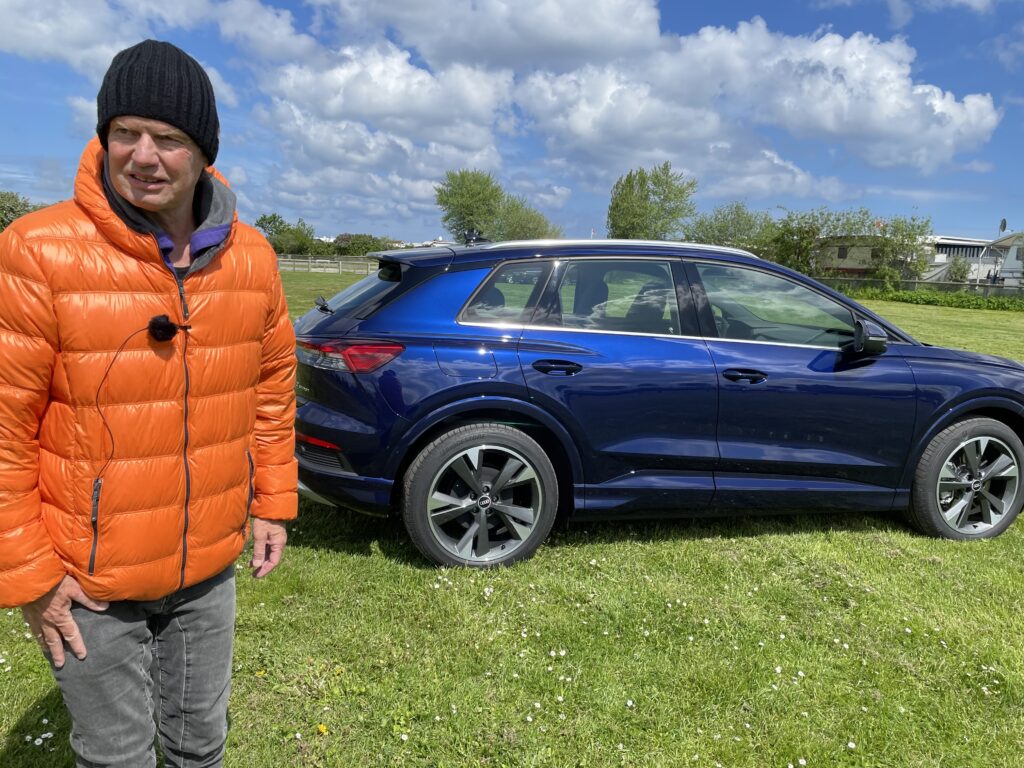 (2021) Audi Q4 e-tron - Klassisches Steilheck oder doch Coupé-Heck (Sportback)? - Vor- und Nachteile 2 (2021) Audi Q4 e-tron