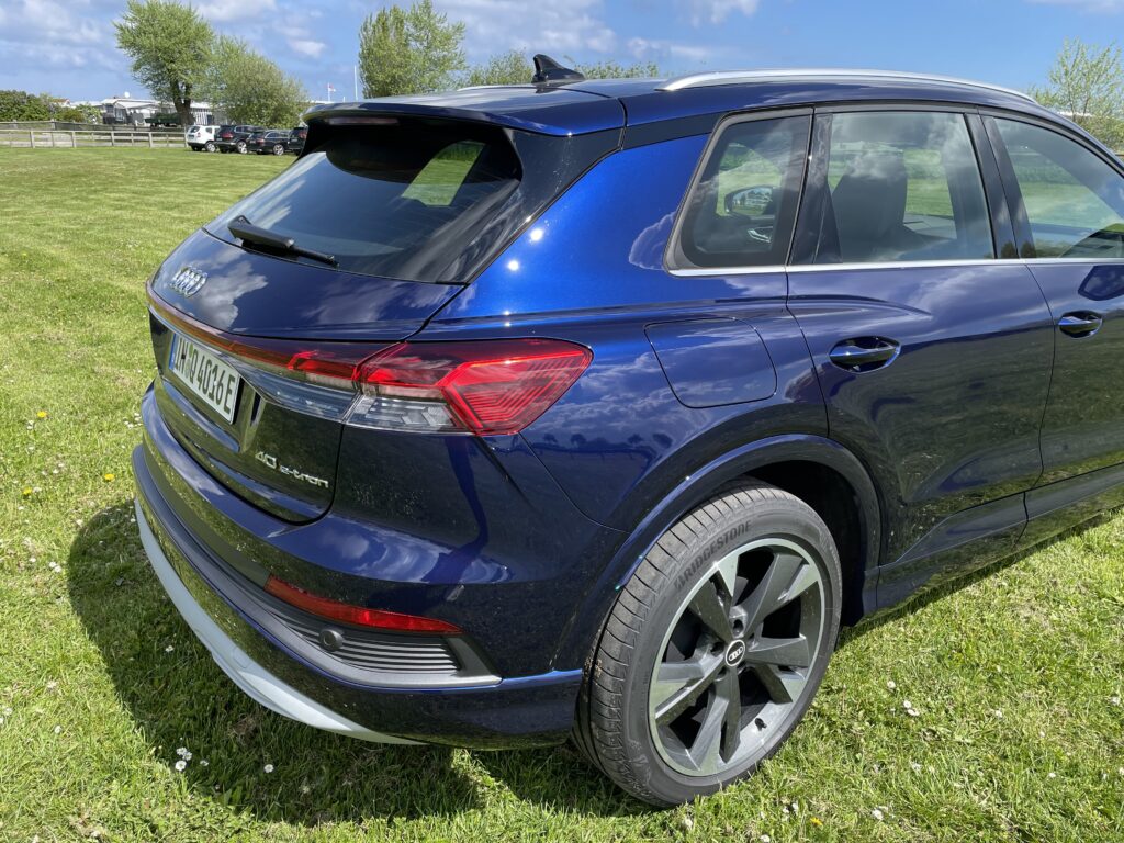 (2021) Audi Q4 e-tron - Klassisches Steilheck oder doch Coupé-Heck (Sportback)? - Vor- und Nachteile 6 (2021) Audi Q4 e-tron