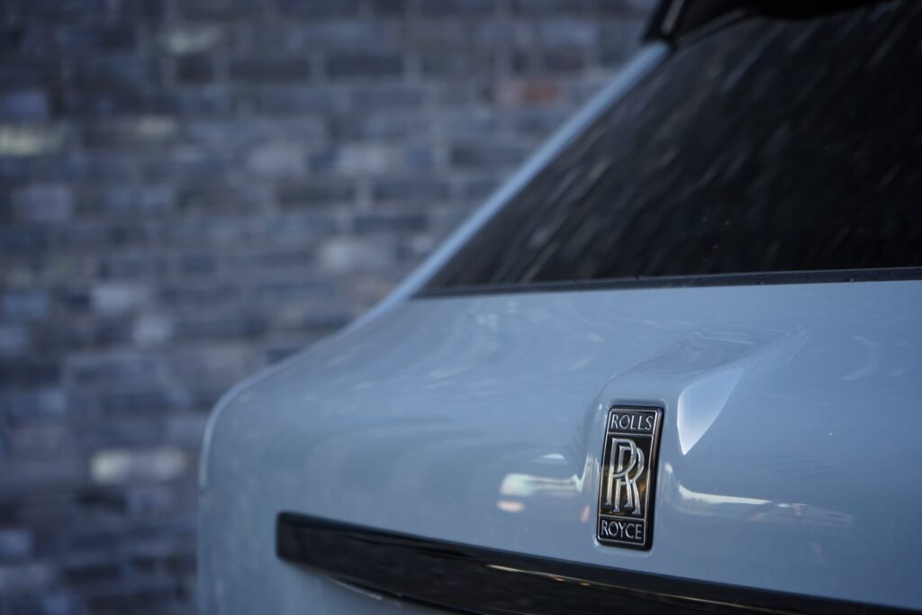 Rolls Royce Cullinan Black Badge (2021) - Die Highlights des Luxus-SUV 18 Rolls Royce Cullinan Black Badge (2021)
