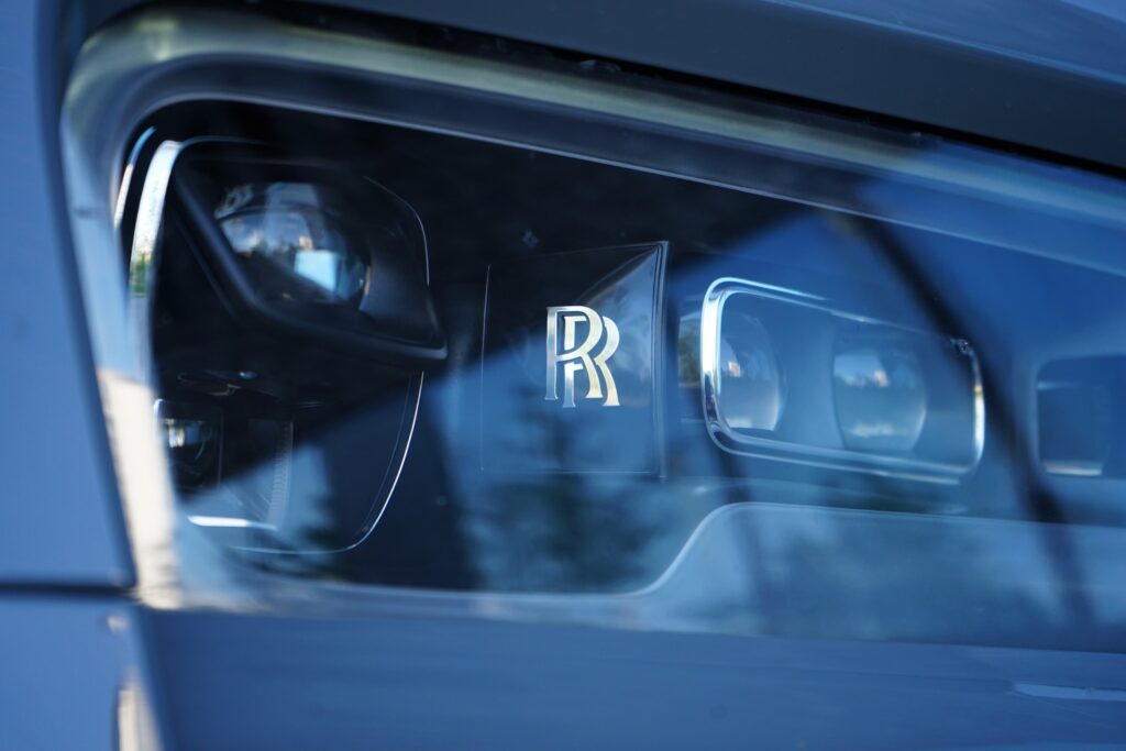Rolls Royce Cullinan Black Badge (2021) - Die Highlights des Luxus-SUV 19 Rolls Royce Cullinan Black Badge (2021)