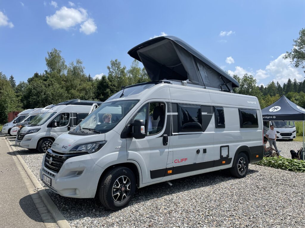 Worauf Kunden beim Mieten von Autos achten müssen 1 Sunlight Cliff RT Adventure Edition (2022)