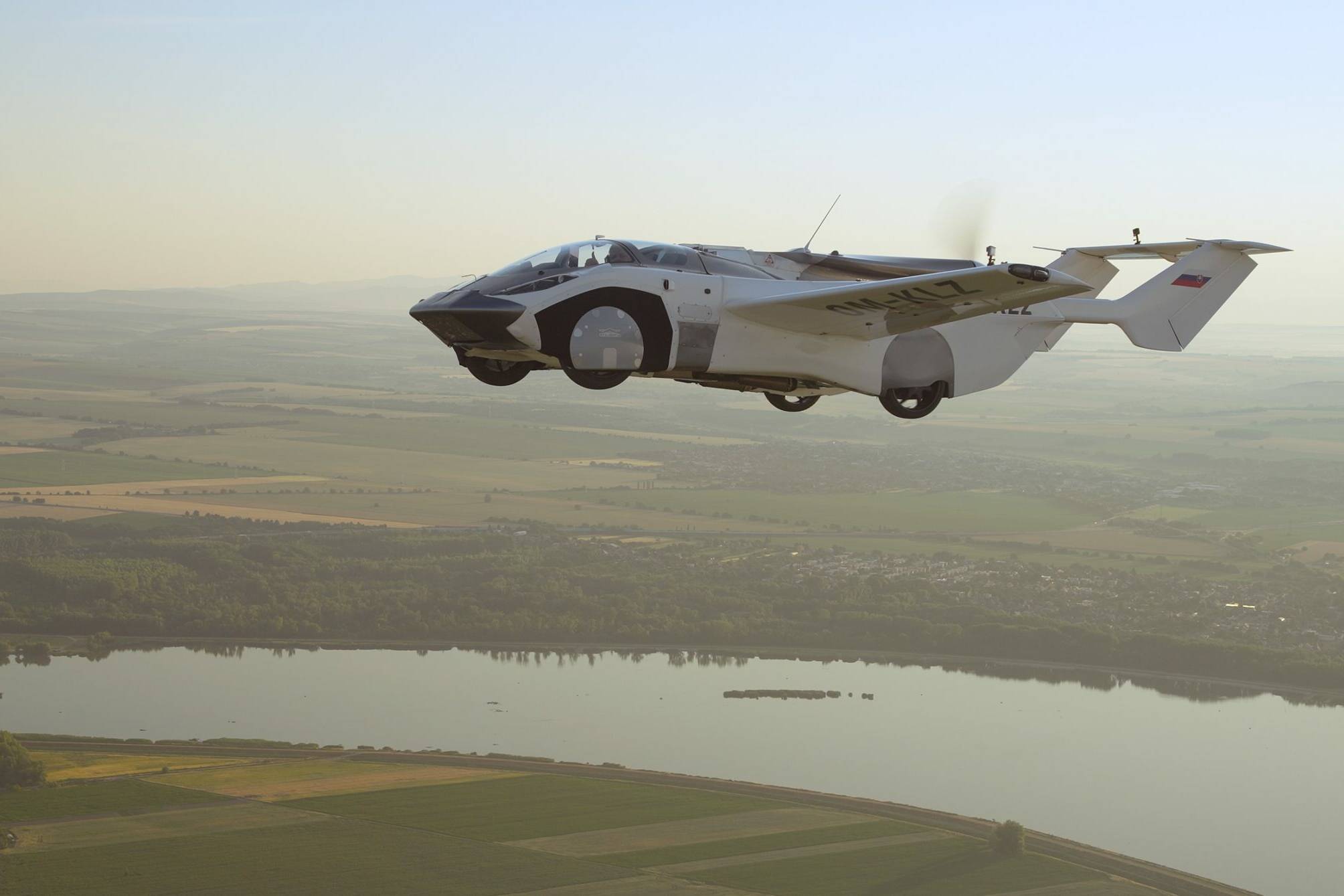 Flugauto Aircar - Auf Knopfdruck ein Kleinflugzeug 1 Flugauto Aircar