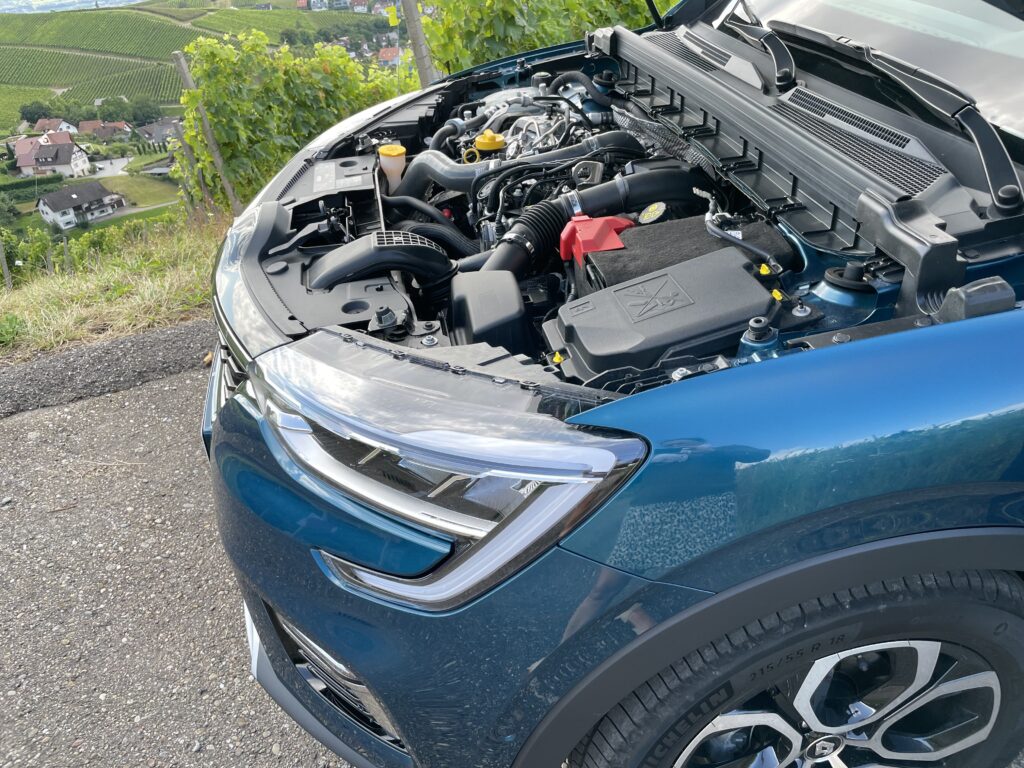 Renault Arkana (2021) - Für Russland konzipierter Crossover aus Südkorea 12 Renault Arkana (2021), Motorraum