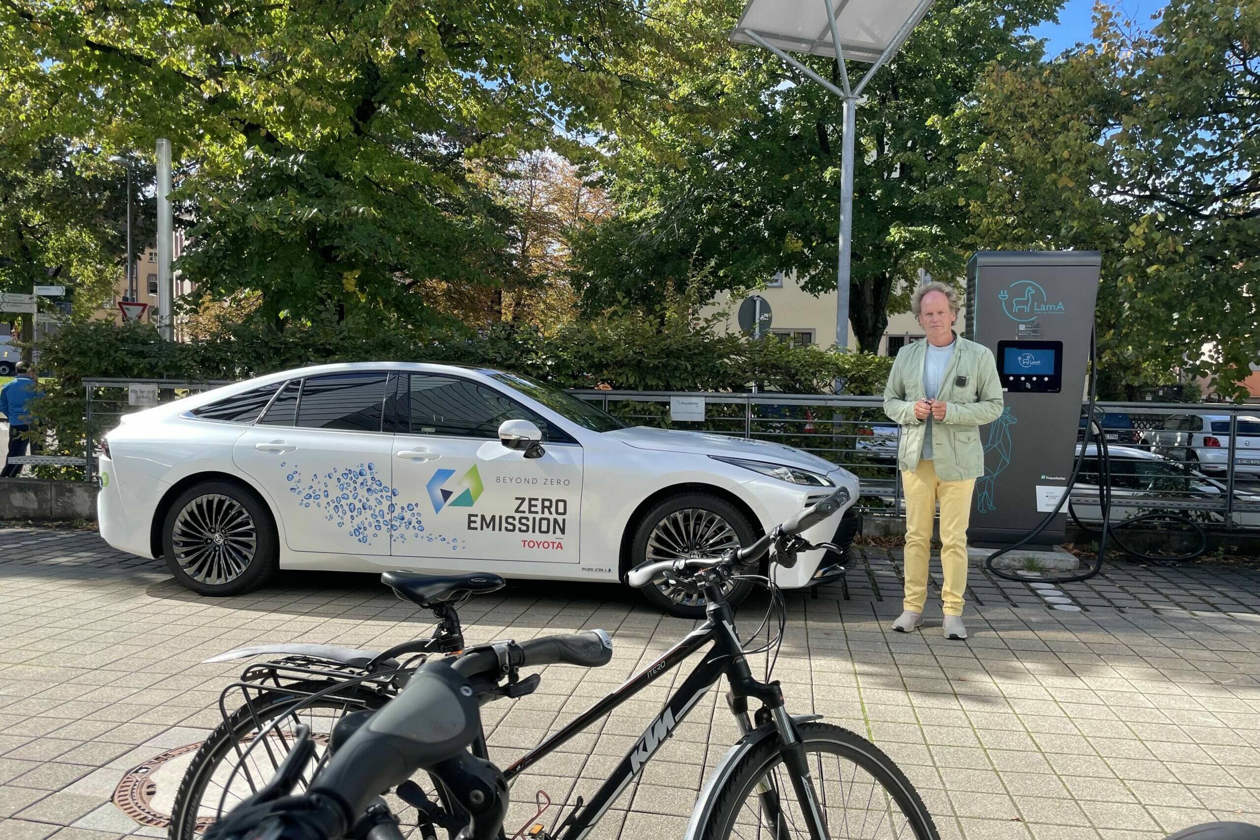 Japanische Hersteller setzen auf e-Fuels und Wasserstoffmotoren 5 Toyota Mirai mit H2-Antrieb