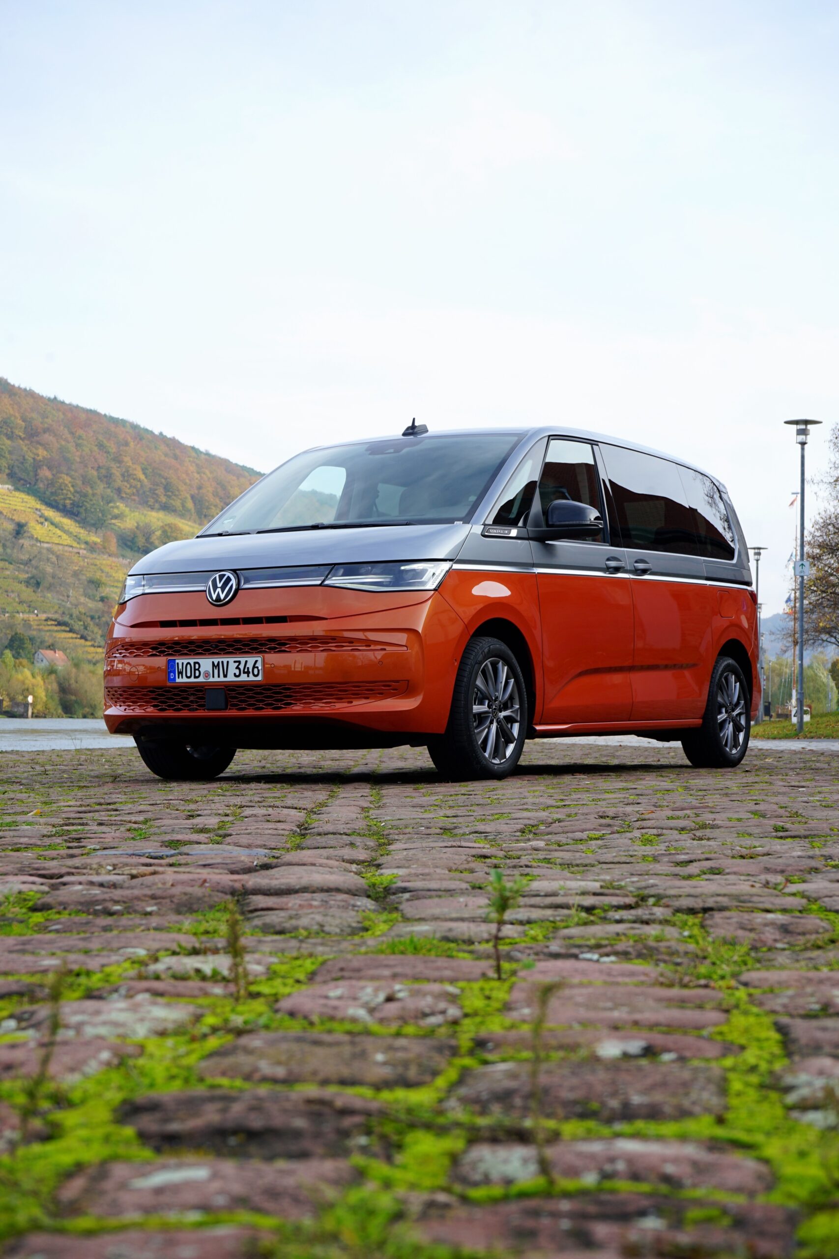(2022) VW Multivan T7 - Bulli-Liebe mit unzähligen Möglichkeiten 3 (2022) VW Multivan T7 - Bulli-Liebe mit unzähligen Möglichkeiten